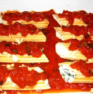 Spinach ricotta manicoti