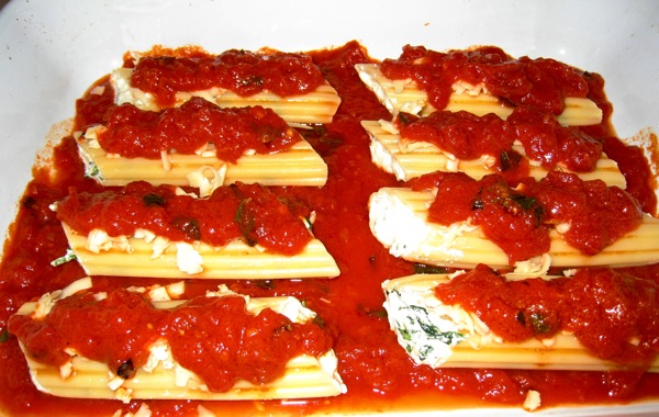Ricotta and Spinach Manicotti Ricotta and Spinach Manicotti