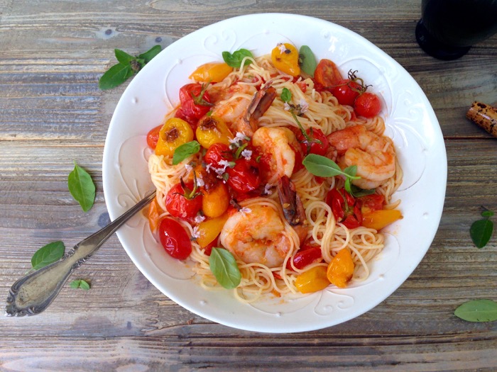 Bowl of Fresh Tomato Basil Sauce with Shrimp Capellini Bowl of Fresh Tomato Basil Sauce with Shrimp Capellini