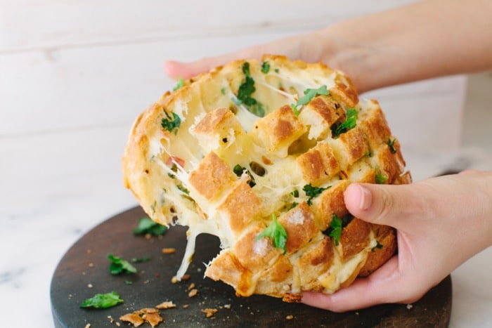 Garlic Cheese Bread Recipe ( Easy Cheesy Garlic Pull Apart Bread )